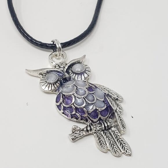 Owl Pendant White & Purple Metallic Resin Necklace - Picture 4 of 8